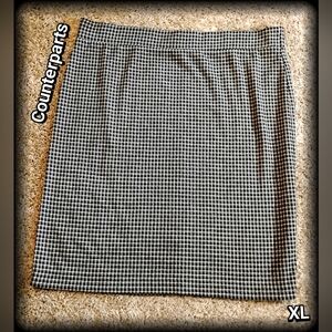 🦩Counterparts XL pullon stretchy Knee Length Skirt Black White Grey Plaid